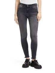 CARTOON Dżinsy - Skinny fit - w kolorze czarnym rozmiar: 42. Czarne jeansy Cartoon, bez wzorów. Za 153.71 zł.