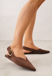 Brązowe Sandały Typu Slingback z Wyciętą Cholewką Phellilea. Brązowe sandały Renee, bez wzorów, bez obcasa, na płaskiej podeszwie, bez zapięcia. Za 99.99 zł.