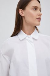 Emporio Armani koszula bawełniana damska kolor biały relaxed z kołnierzykiem klasycznym. Białe koszule Emporio Armani, bez wzorów, z bawełny, klasyczne, bez kołnierzyka, bez ramiączek. W wyprzedaży za 699.99 zł.