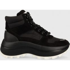 Tory Burch botki Adventure damskie kolor czarny na platformie. Czarne botki Tory Burch, bez wzorów, z gumy, bez obcasa, na platformie, bez zapięcia. Za 2,049.90 zł.