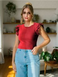 Bluzka z falbanami na rękawach - czerwony. Czerwone bluzki Sinsay, l, bez wzorów, bez kołnierzyka, bez ramiączek. Za 19.99 zł.