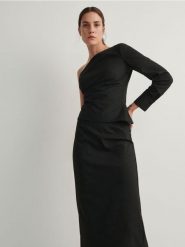 Bluzka na jedno ramię - ciemnoszary. Szare bluzki Reserved, l, bez wzorów, z tkaniny, bez kołnierzyka, bez ramiączek. W wyprzedaży za 35.99 zł.