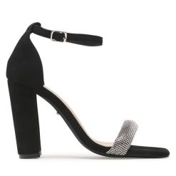 Sandały DeeZee. Czarne sandały DeeZee, bez wzorów, bez obcasa, na słupku, bez zapięcia. Za 149.99 zł.