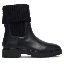 Botki LAUREN RALPH LAUREN. Czarne botki Lauren Ralph Lauren, bez wzorów, bez obcasa, na płaskiej podeszwie, bez zapięcia. Za 1,199.00 zł.