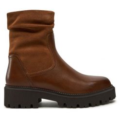 Botki Caprice. Brązowe botki Caprice, bez wzorów, bez obcasa, na płaskiej podeszwie, bez zapięcia. Za 279.99 zł.