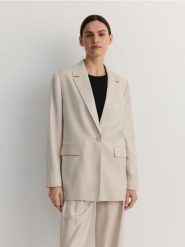 Błyszcząca marynarka oversize - beżowy. Brązowe marynarki i żakiety Reserved, l, bez wzorów, z tkaniny, bez ramiączek. Za 229.99 zł.