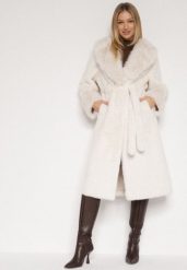 Biały Futerkowy Płaszcz z Szerokim Kołnierzem i Mankietami z Wiązanym Paskiem Viaruna. Białe płaszcze Born2be, l, bez wzorów, z dzianiny, eleganckie, bez kaptura. Za 339.99 zł.