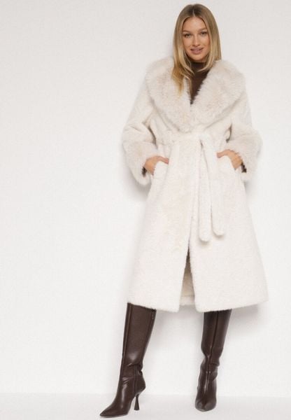 Biały Futerkowy Płaszcz z Szerokim Kołnierzem i Mankietami z Wiązanym Paskiem Viaruna. Białe płaszcze Born2be, l, bez wzorów, z dzianiny, eleganckie, bez kaptura. Za 339.99 zł.