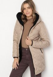 Ciemnobeżowa Pikowana Kurtka Dwustronna z Kapturem i Futerkiem Rinaresa. Brązowe kurtki Born2be, l, bez wzorów, z jeansu, eleganckie, z kapturem. Za 169.99 zł.