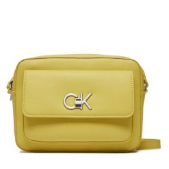 Torebka Calvin Klein. Żółte listonoszki Calvin Klein, bez wzorów, bez dodatków. Za 359.99 zł.