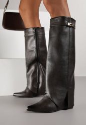 Brązowe Kozaki na Koturnie z Wywiniętą Cholewką z Klamerką Arirass. Brązowe kozaki Born2be, bez wzorów, z jeansu, biznesowe, bez obcasa, na koturnie, bez zapięcia. Za 159.99 zł.