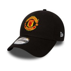 Czapka z daszkiem Manchester United - licencjonowana New Era. Czerwone czapki z daszkiem New Era, na wiosnę, bez wzorów. Za 139.00 zł.