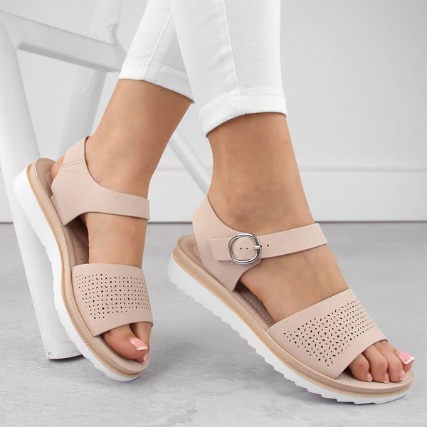 Sandały damskie ażurowe różowe Sergio Leone SK082H. Czerwone sandały Sergio Leone, w ażurowe wzory, ze skóry ekologicznej, bez obcasa, bez zapięcia. Za 77.99 zł.