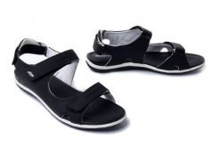 GEOX D52R6A 000EK C9997 black, sandały damskie. Czarne sandały Geox, bez wzorów, bez obcasa, bez zapięcia. Za 379.90 zł.