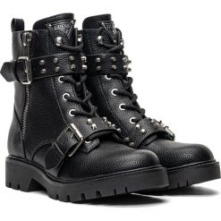 Botki damskie Guess Rodeta2 (FL8R2DELE10-BLACK). Czarne botki Guess, z aplikacjami, bez obcasa, bez zapięcia. Za 399.90 zł.