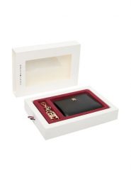 Tommy Hilfiger Zestaw portfel i brelok Med Za W/Flap + Charm AW0AW18041 Czarny. Czarne portfele Tommy Hilfiger, bez wzorów, ze skóry. Za 319.99 zł.