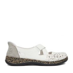 Półbuty Rieker. Białe półbuty wsuwane Rieker, bez wzorów, bez obcasa, na płaskiej podeszwie. Za 359.99 zł.