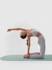 4F Legginsy do jogi z wysokim stanem damskie - szare XL. Szare legginsy 4f, s, bez wzorów, z dzianiny, z podwyższonym stanem, na fitness i siłownię. W wyprzedaży za 79.99 zł.