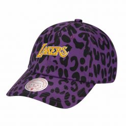 Czapka z daszkiem Mitchell & Ness NBA Los Angeles Lakers Strapback -LALPURP. Fioletowe czapki z daszkiem Mitchell & Ness, bez wzorów, sportowe. Za 89.00 zł.