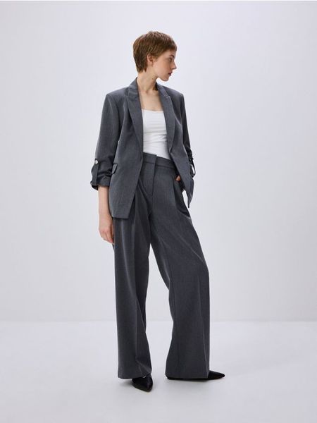 Marynarka z podwiniętymi rękawami - szary. Szare marynarki i żakiety Reserved, l, bez wzorów, z tkaniny, bez ramiączek. W wyprzedaży za 119.99 zł.