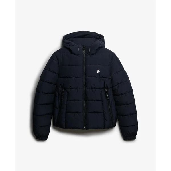 Damska kurtka z kapturem Superdry Spirit. Niebieskie kurtki Superdry, na zimę, l, bez wzorów, z materiału, eleganckie, z kapturem. Za 573.15 zł.
