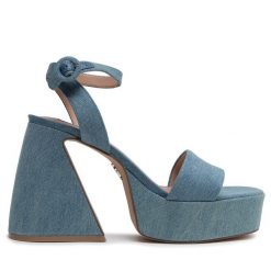 Sandały Steve Madden. Niebieskie sandały Steve Madden, bez wzorów, bez obcasa, na słupku, bez zapięcia. Za 349.99 zł.