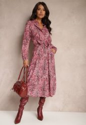 Czerwona Sukienka z Bawełny w Panterkowy Print o Koszulowym Kroju Wiązana w Pasie Inoraelis. Czerwone sukienki Renee, na co dzień, l, bez wzorów, z bawełny, eleganckie, bez kołnierzyka, bez ramiączek, midi, koszulowe. W wyprzedaży za 99.99 zł.