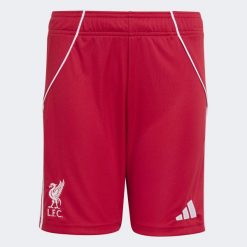 Spodenki podstawowe Liverpool FC 25/26. Czerwone szorty sportowe adidas, bez wzorów, do piłki nożnej. Za 179.00 zł.