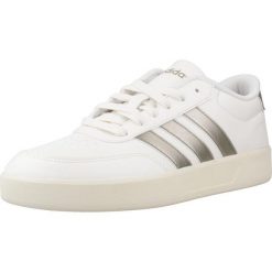 Buty ADIDAS BREAKNET 3.0 Biały. Białe trekkingi adidas, bez wzorów, z materiału, bez zapięcia, trekkingowe. Za 276.30 zł.