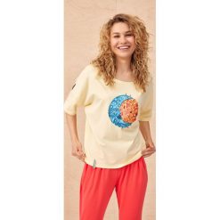 T-Shirt Damski Unity BS Bananowy. Żółte t-shirty blue shadow, s, z aplikacjami, z bawełny, sportowe, bez kołnierzyka, bez ramiączek. W wyprzedaży za 79.95 zł.