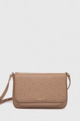 Calvin Klein torebka kolor beżowy. Brązowe listonoszki Calvin Klein, bez wzorów, z materiału, bez dodatków. Za 449.99 zł.