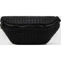Answear Lab nerka kolor czarny. Czarne nerki i saszetki Answear Lab, bez wzorów, bez dodatków. Za 129.99 zł.