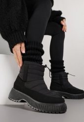 Czarne Śniegowce Ozdobione Pikowaną Cholewką Monalavea. Czarne śniegowce Born2be, bez wzorów, z jeansu, bez zapięcia. Za 139.99 zł.