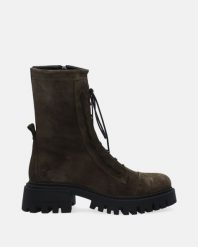 ZIELONE BOTKI Z ZAMSZU 32820240 015 KHA. Zielone botki Venezia, bez wzorów, ze skóry, bez obcasa, bez zapięcia. Za 499.00 zł.