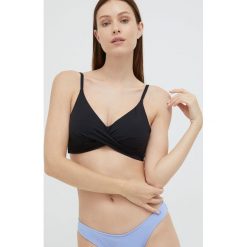Women'secret biustonosz kąpielowy KENYA kolor czarny lekko usztywniona miseczka. Czarne bikini women'secret, bez wzorów, z dzianiny. W wyprzedaży za 139.99 zł.