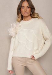 Jasnobeżowy Sweter z Naszywką w Kształcie Kwiatka i Perłami z Domieszką Wełny Sintinellia. Brązowe swetry Renee, m, z aplikacjami, z jeansu, casualowe, bez ramiączek. W wyprzedaży za 135.99 zł.