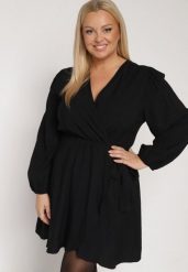 Czarna Kopertowa Sukienka z Wiskozą z Wiązaniem w Pasie Vidila. Czarne sukienki Born2be, plus size, bez wzorów, z tkaniny, wizytowe, bez kołnierzyka, plus size, bez ramiączek, kopertowe. Za 139.99 zł.