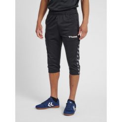 Spodenki sportowe do piłki noznej dla dorosłych Hummel Authentic 3/4 Pant. Białe szorty sportowe Hummel, bez wzorów, do piłki nożnej. Za 195.00 zł.