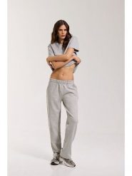 Onamaste Spodnie dresowe "Bali" w kolorze szarym rozmiar: S/M. Szare spodnie dresowe Onamaste, bez wzorów, z dresówki. Za 173.99 zł.