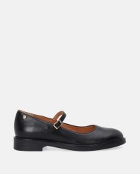SKÓRZANE BALERINY W KOLORZE CZARNYM E001LEBLOBA061. Czarne baleriny Venezia, bez wzorów, ze skóry, bez obcasa, bez zapięcia. Za 429.00 zł.