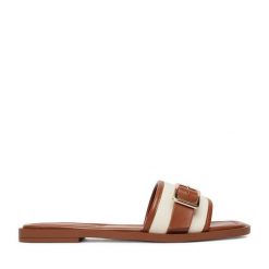 Klapki Beverly Hills Polo Club. Brązowe klapki Beverly Hills Polo Club, bez wzorów, bez obcasa, bez zapięcia. Za 139.99 zł.