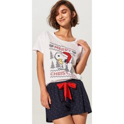 Dwuczęściowa piżama Snoopy - Kremowy. Białe piżamy marki Reserved. Za 59.99 zł.