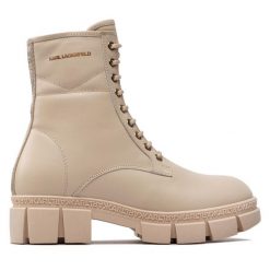 Botki KARL LAGERFELD. Brązowe botki KARL LAGERFELD, bez wzorów, bez obcasa, na płaskiej podeszwie, bez zapięcia. Za 629.99 zł.