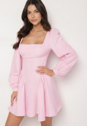 Różowa Sukienka z Gorsetową Górą i Wiązaniem Lilevana. Czerwone sukienki Born2be, m, z aplikacjami, eleganckie, bez kołnierzyka, bez ramiączek, maxi, dopasowane. W wyprzedaży za 127.49 zł.