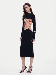 Desigual Sukienka codzienna 25SWVKX1 Czarny Slim Fit. Czarne sukienki Desigual, na co dzień, m, bez wzorów, z wiskozy, bez kołnierzyka, bez ramiączek, proste. Za 299.99 zł.