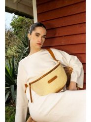 Maison héritage PARIS Skórzana saszetka w kolorze beżowo-jasnobrązowym - 35 x 18 x 13 cm rozmiar: onesize. Brązowe nerki i saszetki maison héritage PARIS, bez wzorów, z materiału, sportowe, bez dodatków. Za 260.99 zł.