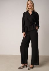 Czarny Wiskozowy Komplet Asymetryczna Koszula i Spodnie z Kieszeniami Moneia. Czarne koszule Born2be, l, bez wzorów, z wiskozy, eleganckie, z asymetrycznym kołnierzem, bez ramiączek. Za 159.99 zł.