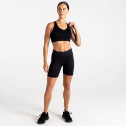 Krótkie spodenki damskie upbeat. Czarne szorty Dare 2b, bez wzorów, z tkaniny, sportowe. Za 199.99 zł.