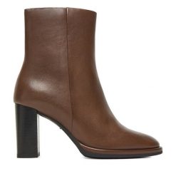 Botki GINO ROSSI. Brązowe botki Gino Rossi, bez wzorów, bez obcasa, na słupku, bez zapięcia. Za 269.99 zł.