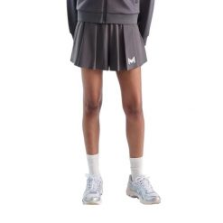 Damskie spódnico-spodenki Mouratoglou Apparel Paris. Czerwone szorty sportowe MOURATOGLOU, bez wzorów, z materiału, tenisowe. Za 227.50 zł.
